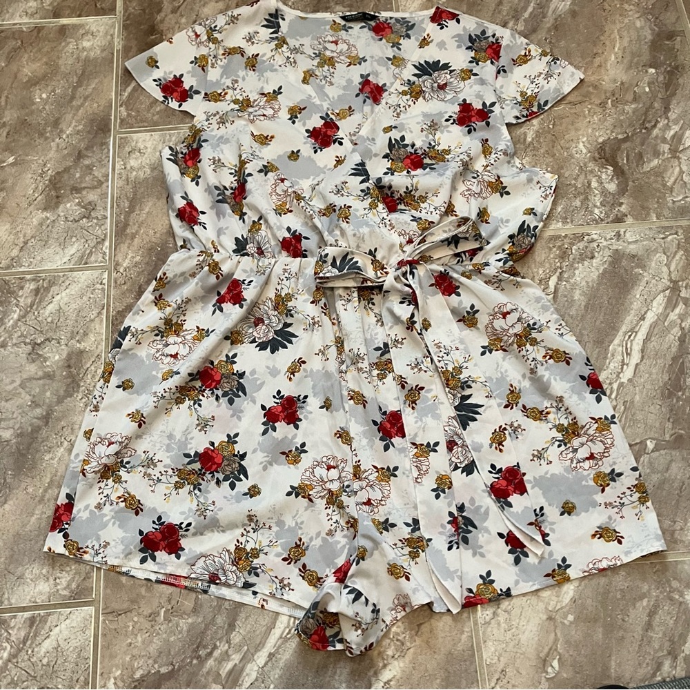 Shein Curve 2XL Floral Romper